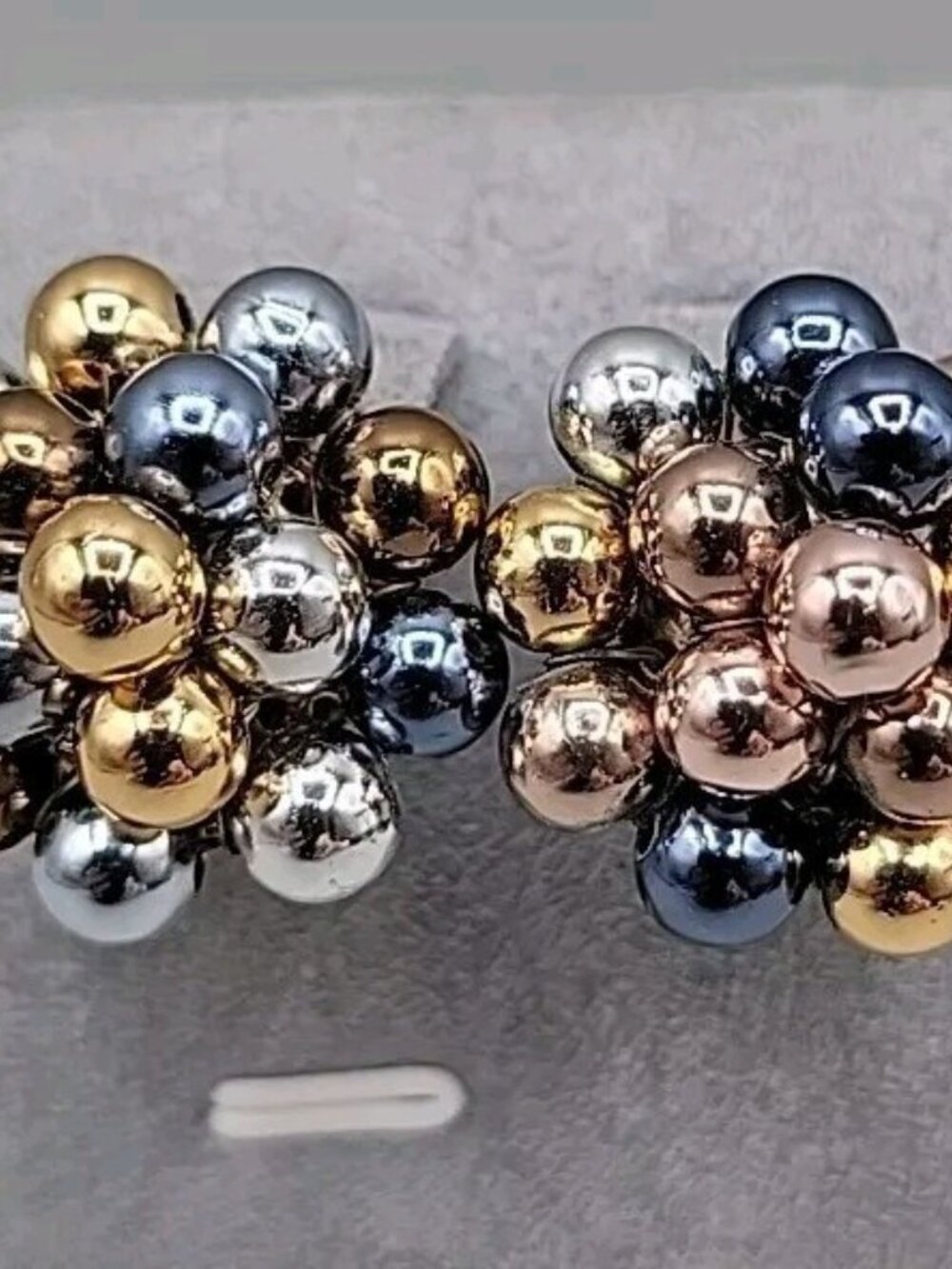 Vintage Vogue Mixed Metallic Beaded Cluster Clip On Earrings 3-D Dome Shape - Picture 3 of 9